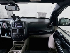 Used 2019  Dodge Grand Caravan 4d Wagon SXT at Dutro Auto near Zanesville&comma; OH