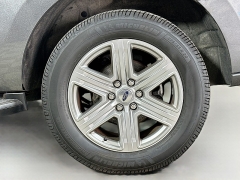 Used 2019  Ford Expedition 4d SUV 4WD XLT at Dutro Auto near Zanesville, OH