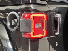 Used 2018  Jeep Wrangler Unlimited 4d SUV 4WD Sahara at Dutro Auto near Zanesville, OH