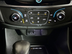 Used 2022  Chevrolet Traverse AWD 4dr LT Leather at Graham Auto Mall near Mansfield&comma; OH