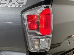 Used 2022  Toyota Tacoma 4WD TRD Sport Double Cab 5ft Bed V6 AT at Graham Auto Mall near Mansfield, OH