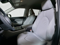 Used 2023  Toyota Highlander L FWD at Dutro Auto near Zanesville, OH