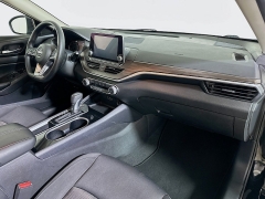 Used 2024  Nissan Altima 2&period;5 SV Sedan at Dutro Auto near Zanesville&comma; OH