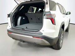 New 2027  Chevrolet Equinox AWD 4dr LT w&sol;2LT at Graham Auto Mall near Mansfield&comma; OH