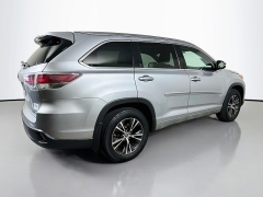 Used 2016  Toyota Highlander 4d SUV AWD XLE at Dutro Auto near Zanesville&comma; OH