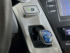 Used 2012  Toyota Prius v 5d Wagon Three at Dutro Auto near Zanesville&comma; OH