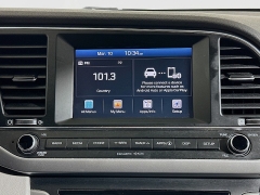 Used 2018  Hyundai Elantra 4d Sedan SEL at Dutro Auto near Zanesville&comma; OH