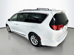 Used 2019  Chrysler Pacifica 4d Wagon Touring L Plus at Graham Auto Mall near Mansfield&comma; OH