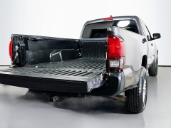 Used 2019  Toyota Tacoma 4WD Access Cab SR at Graham Auto Mall near Mansfield&comma; OH