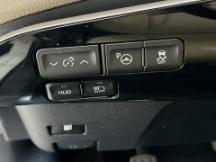 Used 2019  Toyota Prius XLE AWD at Dutro Auto near Zanesville&comma; OH