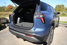New 2027  Chevrolet Equinox FWD 4dr LT w&sol;1LT at Graham Auto Mall near Mansfield&comma; OH