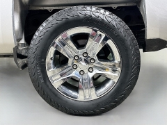 Used 2019  Chevrolet Silverado 1500 Legacy 4WD Double Cab Custom at Dutro Auto near Zanesville&comma; OH