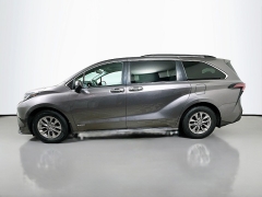 Used 2021  Toyota Sienna XLE AWD 7-Passenger at Graham Auto Mall near Mansfield&comma; OH
