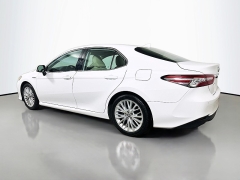 Used 2020  Toyota Camry Hybrid 4d Sedan XLE at Dutro Auto near Zanesville&comma; OH