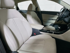 Used 2016  Kia Optima 4d Sedan LX Turbo at Dutro Auto near Zanesville, OH