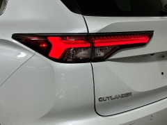 Used 2023  Mitsubishi Outlander SE Black Edition S-AWC at Graham Auto Mall near Mansfield&comma; OH