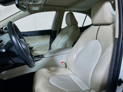 Used 2020  Toyota Camry Hybrid 4d Sedan XLE at Dutro Auto near Zanesville&comma; OH