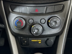 Used 2020  Chevrolet Trax 4d SUV FWD LT at Dutro Auto near Zanesville&comma; OH