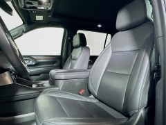 Used 2022  Chevrolet Suburban 4WD 4dr LT at Graham Auto Mall near Mansfield, OH