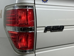 Used 2012  Ford F-150 4WD Supercrew Lariat 5 1&sol;2 at Dutro Auto near Zanesville&comma; OH