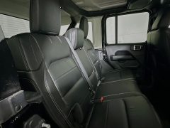 Used 2018  Jeep Wrangler Unlimited 4d SUV 4WD Sahara at Dutro Auto near Zanesville, OH