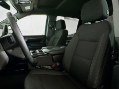 Used 2025  Chevrolet Silverado 1500 4WD Crew Cab 147" LT w&sol;1LT at Dutro Auto near Zanesville&comma; OH