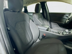 Used 2016  Chrysler 200 4d Sedan Limited I4 at Graham Auto Mall near Mansfield&comma; OH