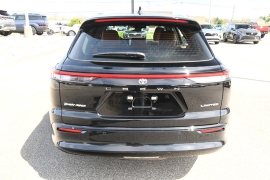 Used 2025  Toyota Crown Signia Limited AWD at Dutro Auto near Zanesville&comma; OH