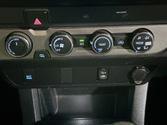 Used 2019  Toyota Tacoma 4WD Access Cab SR at Graham Auto Mall near Mansfield&comma; OH