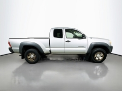 Used 2006  Toyota Tacoma 4WD Access Cab at Dutro Auto near Zanesville&comma; OH