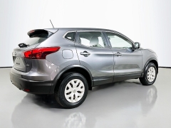 Used 2018  Nissan Rogue Sport 4d SUV AWD S at Graham Auto Mall near Mansfield&comma; OH