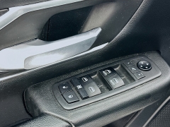 Used 2019  Ram 1500 4WD Crew Cab Big Horn&sol;Lone Star at Dutro Auto near Zanesville&comma; OH