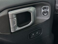 Used 2018  Jeep Wrangler Unlimited 4d SUV 4WD Sahara at Dutro Auto near Zanesville, OH