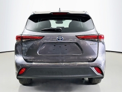 Used 2023  Toyota Highlander Hybrid XLE AWD at Dutro Auto near Zanesville&comma; OH