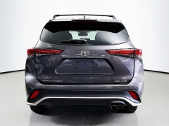 Used 2022  Toyota Highlander XSE AWD at Dutro Auto near Zanesville&comma; OH