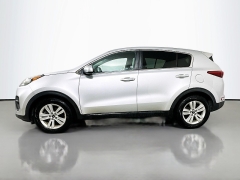 Used 2018  Kia Sportage 4d SUV FWD LX w&sol;Popular Pkg at Dutro Auto near Zanesville&comma; OH