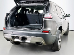 Used 2019  Jeep Cherokee 4d SUV FWD Limited 3.2L at Graham Auto Mall near Mansfield, OH