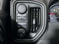 Used 2022  Chevrolet Silverado 1500 4WD Crew Cab 147" Custom Trail Boss at Graham Auto Mall near Mansfield&comma; OH