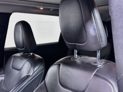 Used 2020  Jeep Cherokee 4d SUV 4WD Latitude Plus 2&period;4L at Dutro Auto near Zanesville&comma; OH