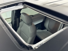 Used 2025  Toyota Sienna XLE Autono-MaaS FWD 7-Passenger at Dutro Auto near Zanesville&comma; OH