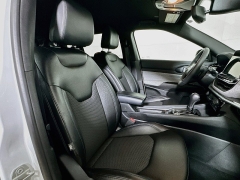 Used 2024  Jeep Compass Latitude 4x4 at Graham Auto Mall near Mansfield&comma; OH