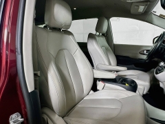 Used 2019  Chrysler Pacifica 4d Wagon Touring L at Dutro Auto near Zanesville&comma; OH