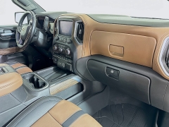 Used 2021  Chevrolet Silverado 1500 4WD Crew Cab 147" High Country at Graham Auto Mall near Mansfield, OH