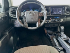 Used 2022  Toyota Tacoma 4WD SR Double Cab 5ft Bed V6 AT at Dutro Auto near Zanesville, OH