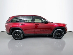 Used 2024  Jeep Grand Cherokee Altitude 4x4 at Graham Auto Mall near Mansfield&comma; OH