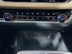 New 2026  Chevrolet Equinox AWD 4dr ACTIV w&sol;KDZ at Graham Auto Mall near Mansfield&comma; OH