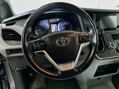 Used 2015  Toyota Sienna 4d Wagon XLE 8-Passenger at Dutro Auto near Zanesville&comma; OH