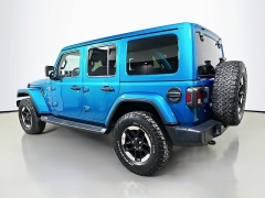 Used 2020  Jeep Wrangler Unlimited 4d SUV 4WD Sahara at Dutro Auto near Zanesville&comma; OH