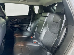Used 2019  Jeep Cherokee 4d SUV 4WD Limited 3&period;2L at Dutro Auto near Zanesville&comma; OH