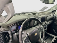 Used 2019  Chevrolet Silverado 1500 4WD Crew Cab LTZ at Graham Auto Mall near Mansfield&comma; OH